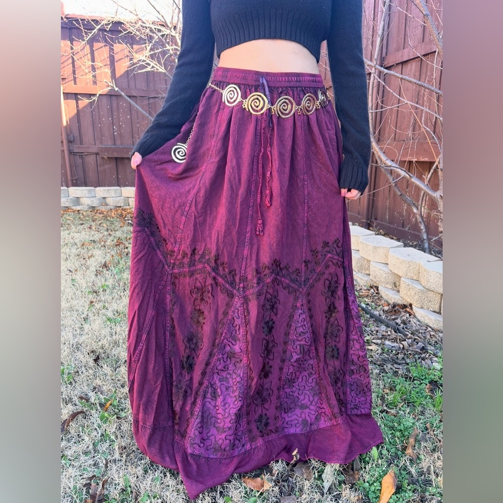 Cottagecore Maroon Maxi Skirt with Embroidery - Picture 3 of 11